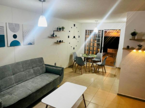 Casa B Héroes León